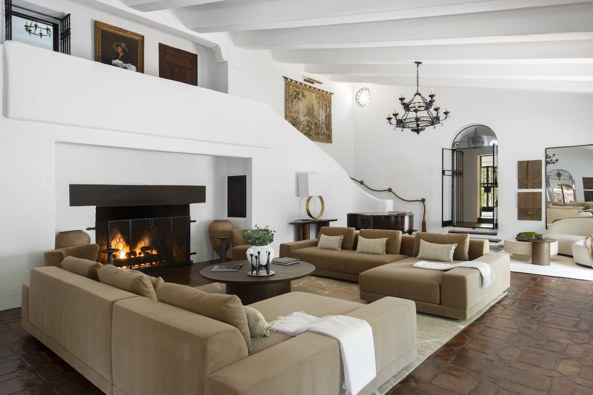 property4 courtesy Riskin Partners